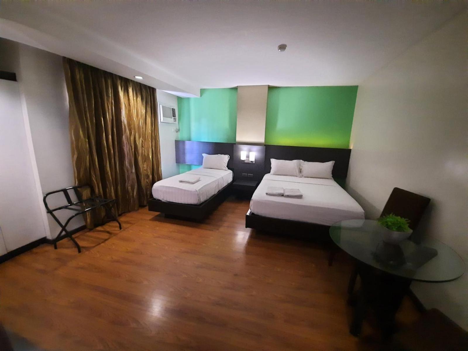 Makati Boutique Hotel Near Naia Airport Terminal 3 Edsa Pasay Cbd Makati City Exterior foto